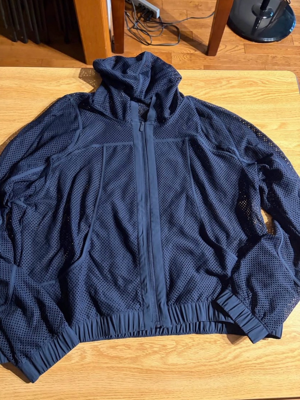Lululemon relaxed fit mesh jacket size 12